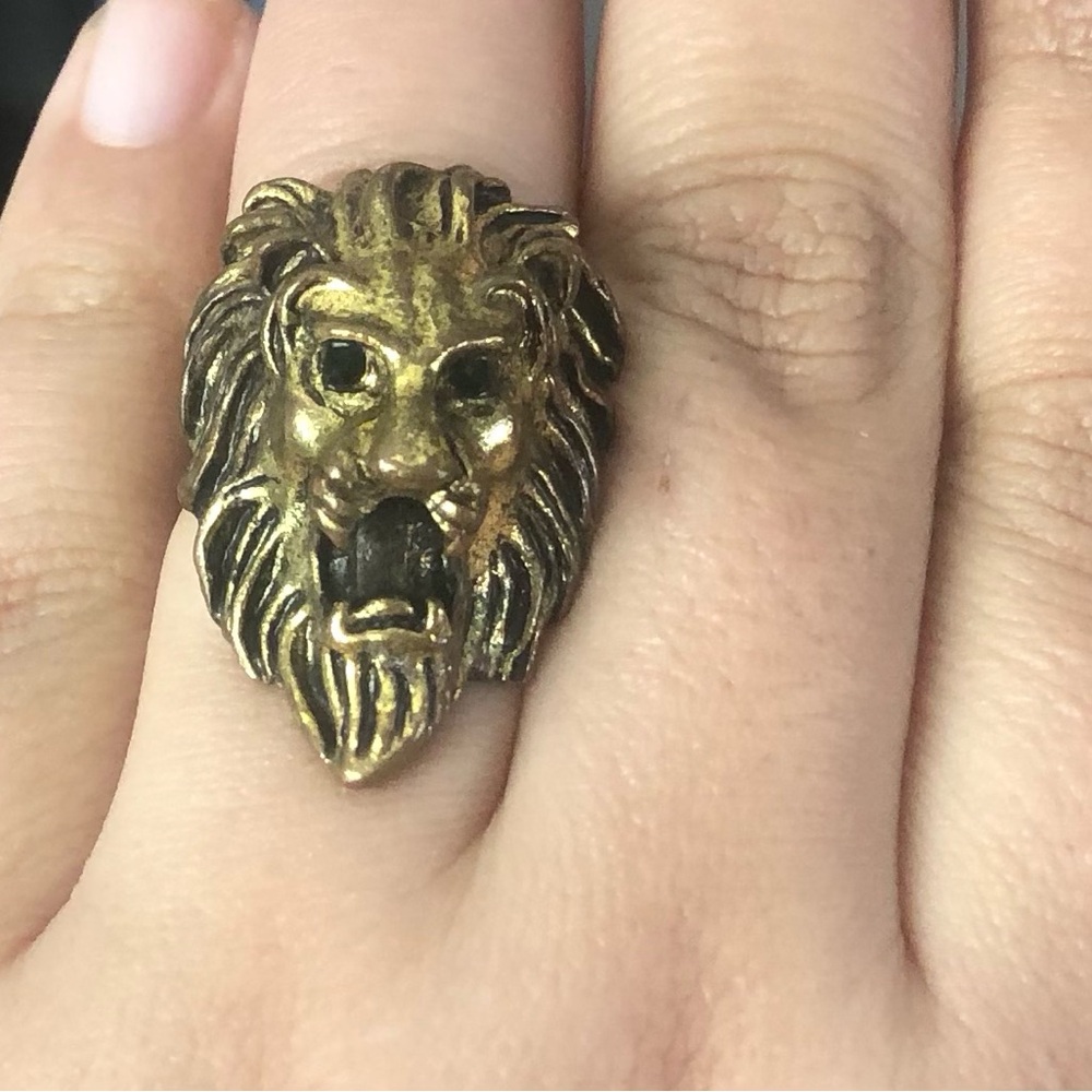 Vintage Lion Head Ring